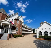 Carriage House Inn hotel detail image 3