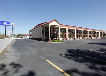 Americas Best Value Inn & Suites Macon at Eisenhower Pkwy hotel thumbnail 3