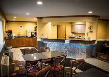 Regency Inn and Suites, Anoka hotel thumbnail 2