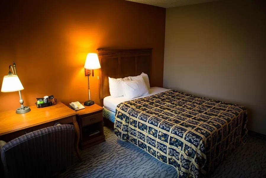 Regency Inn and Suites, Anoka hotel detail image 6