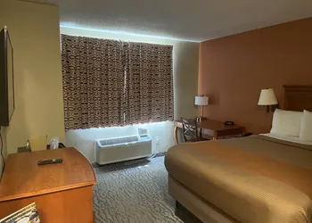 Regency Inn and Suites, Anoka hotel thumbnail 7