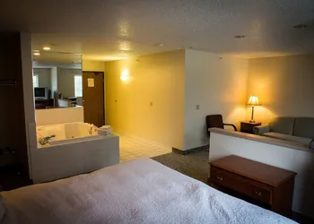 Regency Inn and Suites, Anoka hotel thumbnail 8