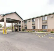 Quality Inn & Suites Marinette hotel detail image 4