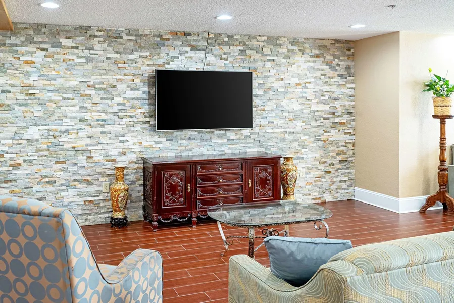 Quality Inn & Suites Robbinsville hotel detail image 6