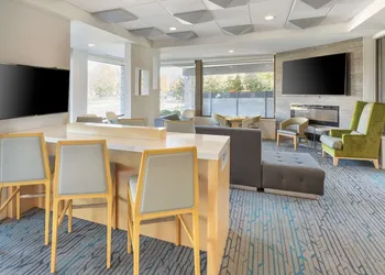 Best Western PLUS Milwaukee West hotel thumbnail 3