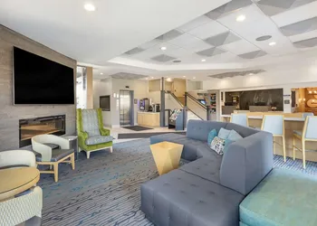 Best Western PLUS Milwaukee West hotel thumbnail 4