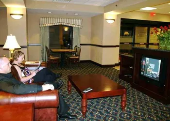 Hampton Inn Maysville hotel thumbnail 3