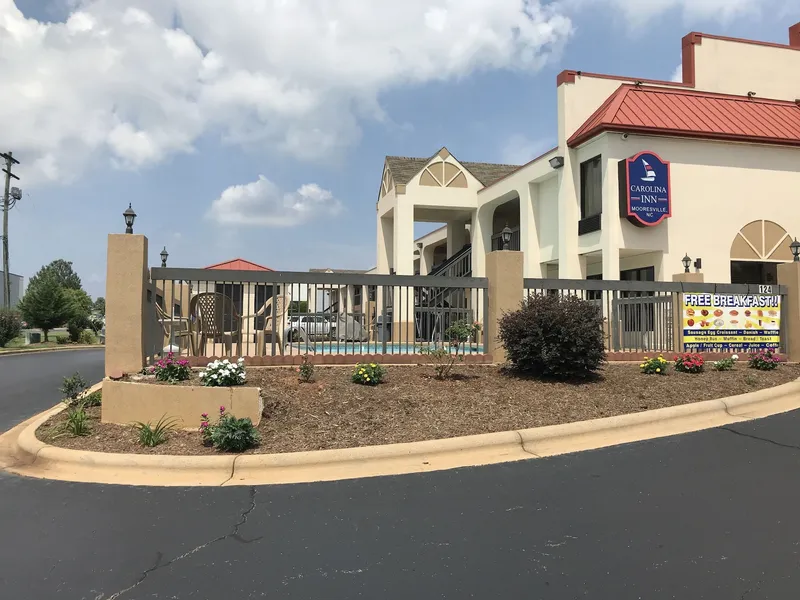 Carolina Inn & Suites of Lake Norman hotel detail image 2