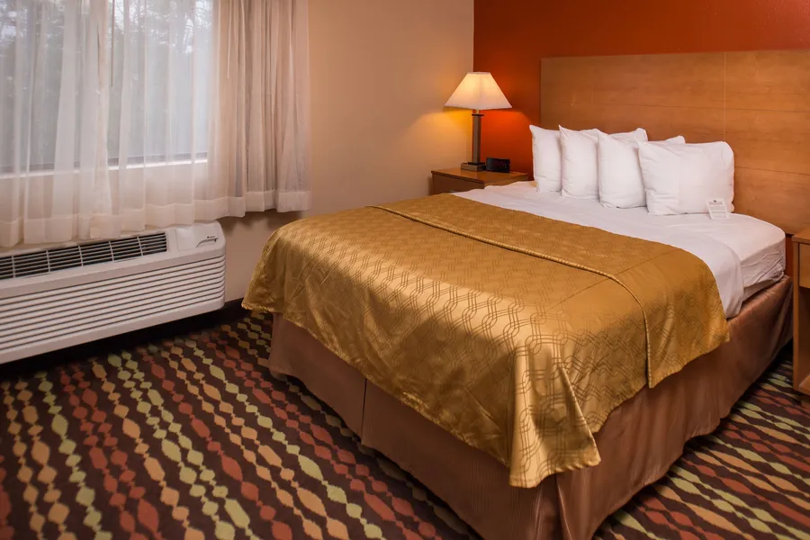 Best Western Ambassador Inn & Suites hotel detail image 6