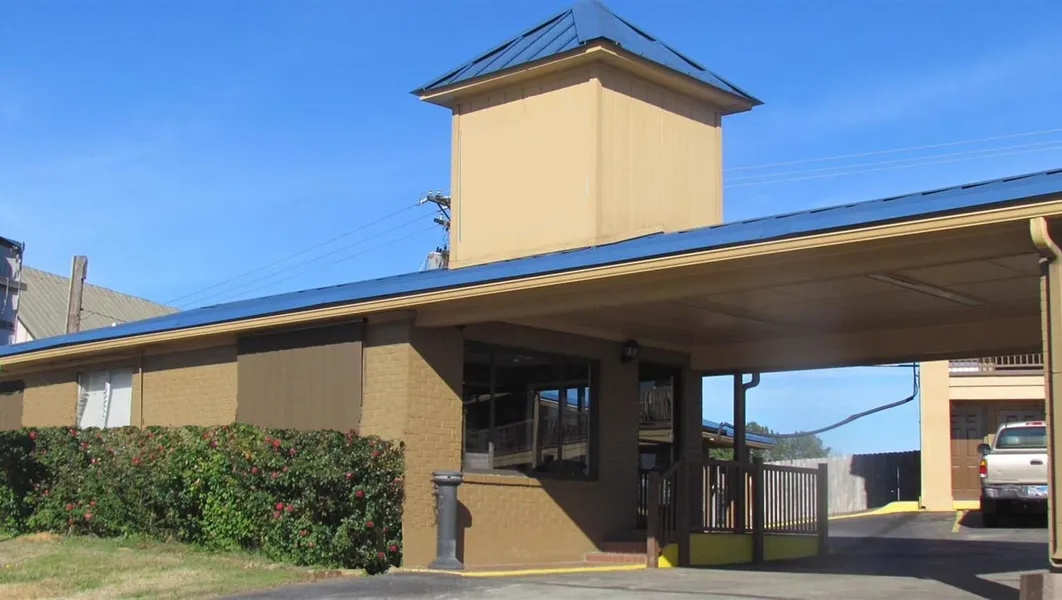 Xecutive Inn and Suites hotel detail image 2