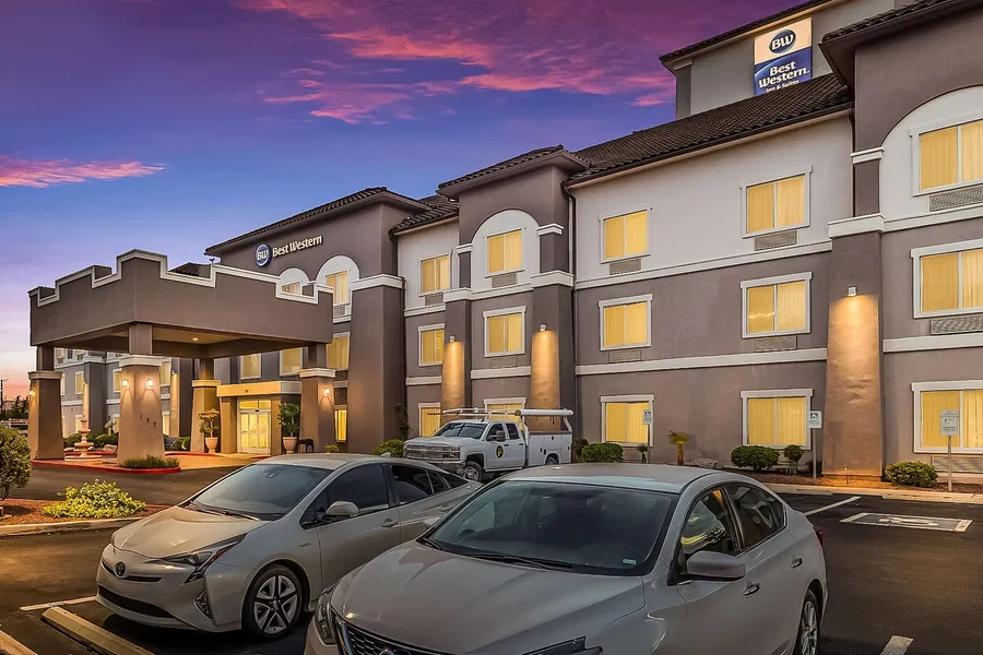 Best Western Douglas Inn & Suites hotel detail image 2