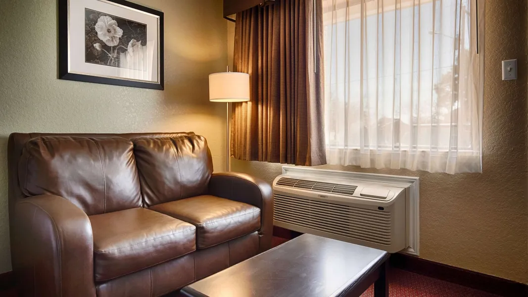 SureStay Hotel by Best Western Floresville hotel detail image 6