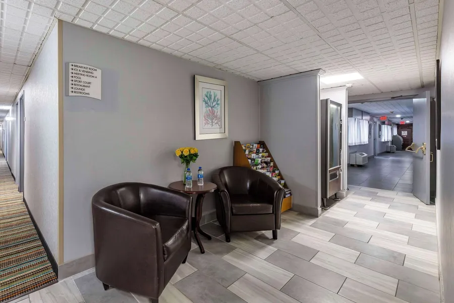 Quality Inn Austintown - Youngstown West hotel detail image 6