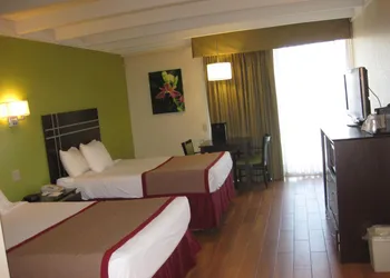 Orlando West hotel thumbnail 5