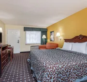 Days Inn & Suites by Wyndham Warner Robins Near Robins AFB hotel detail image 5