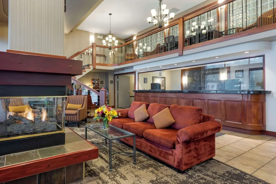 Best Western Plus Baker Street Inn hotel detail image 6