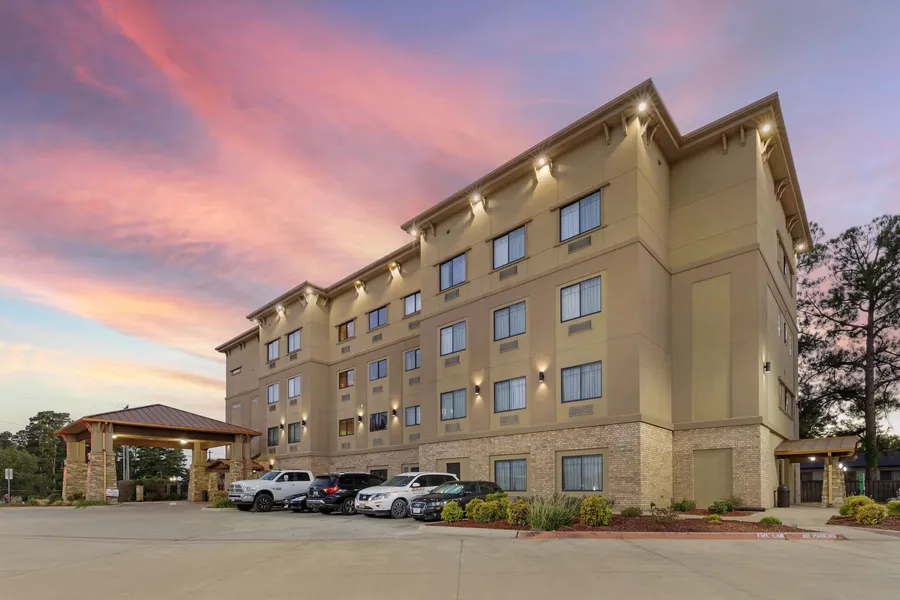 Best Western Plus Classic Inn & Suites hotel detail image 2