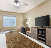 Best Western Plus Crown Colony Inn & Suites hotel detail image 7