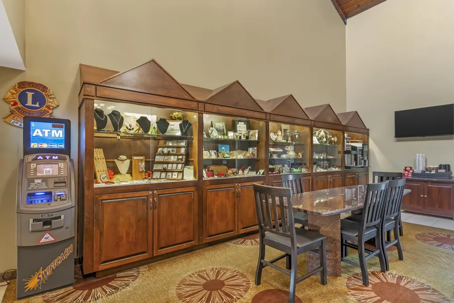 Best Western Plus Dryden Hotel & Conference Centre hotel detail image 2