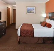 Best Western Plus Landmark Inn hotel detail image 5