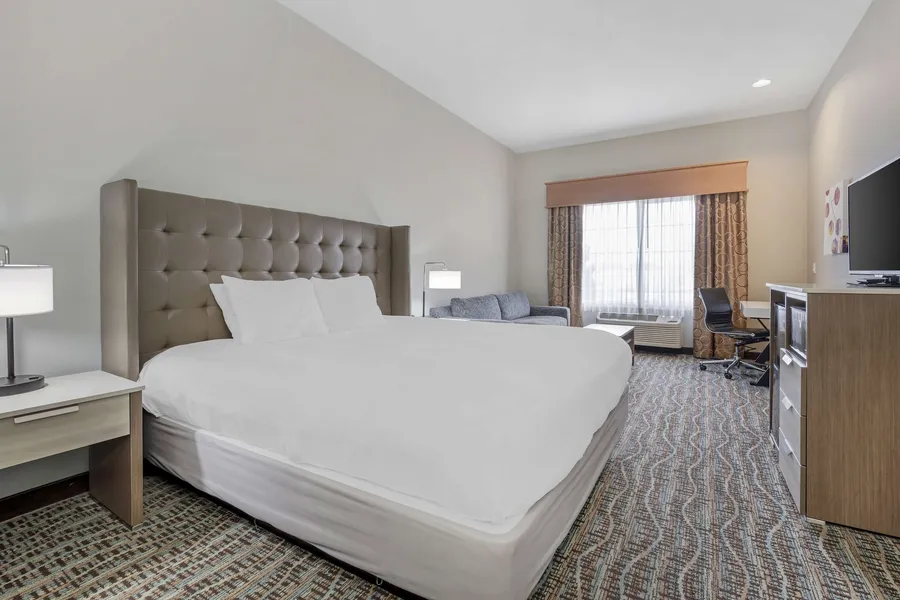 Best Western Plus Peppertree Inn At Omak hotel detail image 6
