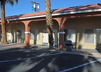 Blythe Hotel hotel thumbnail 3