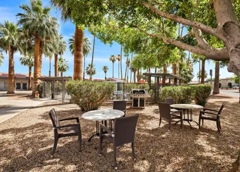 Blythe Hotel hotel thumbnail 5