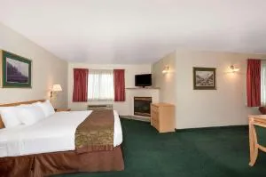 Inn at Lander, Travelodge by Wyndham hotel detail image 6