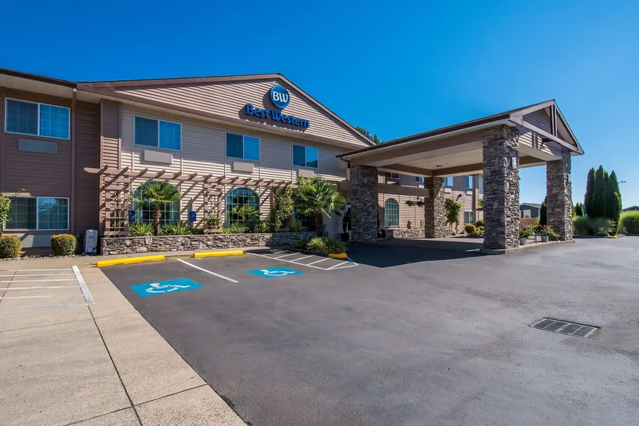 Best Western University Inn & Suites hotel detail image 2