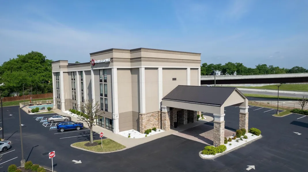 Best Western Plus Belle Meade Inn & Suites hotel detail image 2