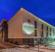 La Quinta Inn & Suites by Wyndham Jamestown hotel detail image 4