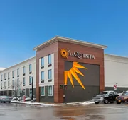 La Quinta Inn & Suites by Wyndham Jamestown hotel detail image 5