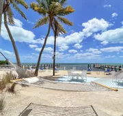 Pines & Palms Resort hotel detail image 7