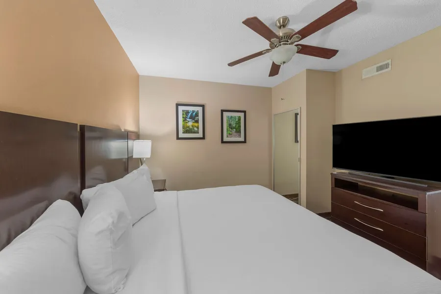 Best Western Plus Russellville Hotel & Suites hotel detail image 6