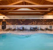 Best Western Premier The Lodge on Lake Detroit hotel detail image 4