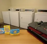 Best Western Plus Fresno Airport Hotel hotel detail image 4