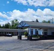 Econo Lodge Lakeshore hotel detail image 3