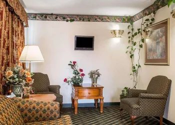 Howard Johnson by Wyndham Montpelier hotel thumbnail 6