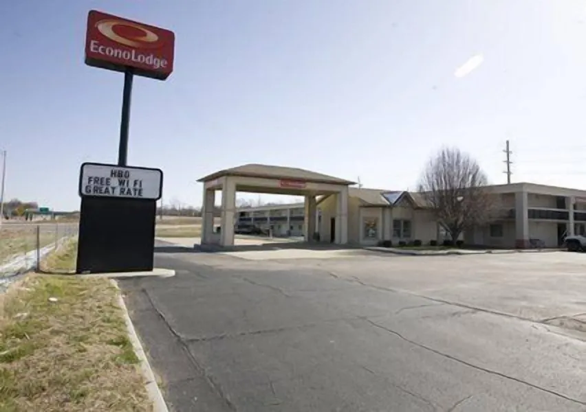 Econo Lodge Vincennes hotel detail image 2