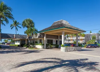 Outrigger Beach Resort hotel thumbnail 2