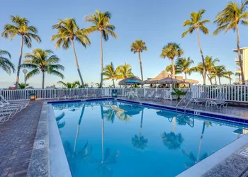 Outrigger Beach Resort hotel thumbnail 6