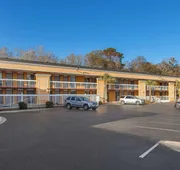 Rodeway Inn Lumberton Central hotel detail image 3