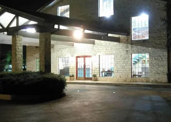 Windcrest Inn and Suites hotel thumbnail 3