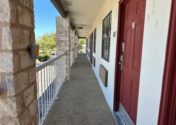 Windcrest Inn and Suites hotel thumbnail 4