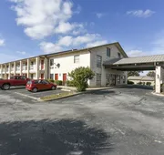 Windcrest Inn and Suites hotel detail image 7