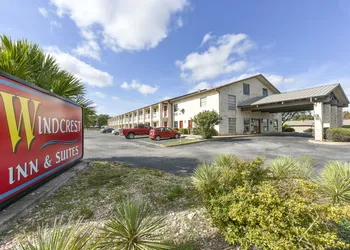 Windcrest Inn and Suites hotel thumbnail 7