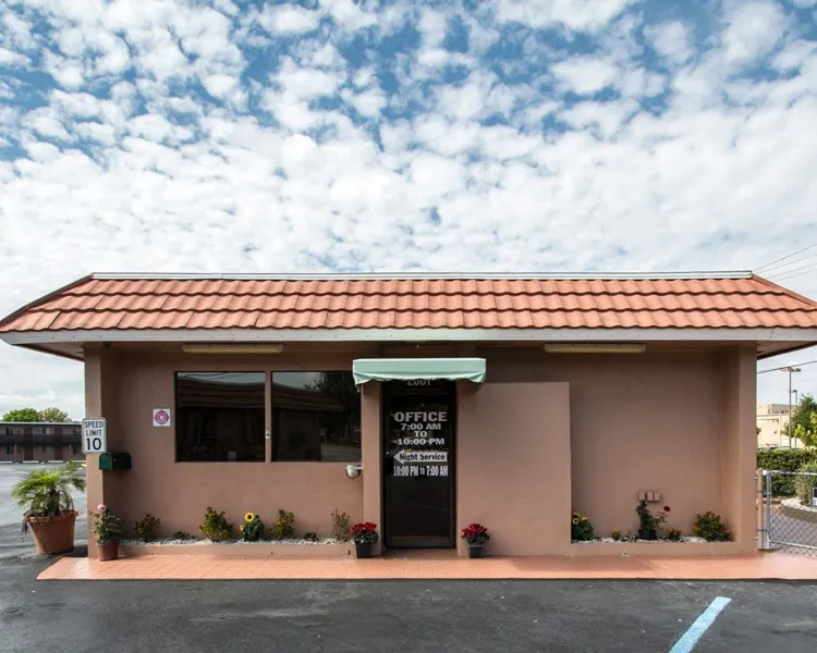 Rodeway Inn Fort Pierce US Highway 1 hotel detail image 2