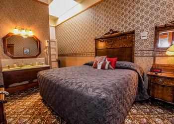 Irma Hotel hotel thumbnail 8