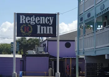 Regency Inn hotel thumbnail 2