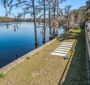 Suwannee Gables Motel and Marina hotel detail image 4